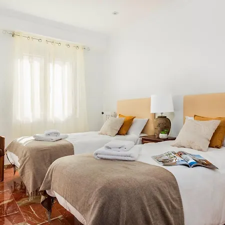 Genteel Atico Gran Capitan Appartement *